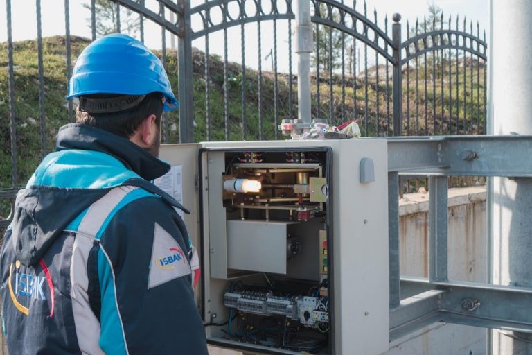 Profesjonalne pomiary elektryczne w Poznaniu – dlaczego są kluczem do bezpieczeństwa?
